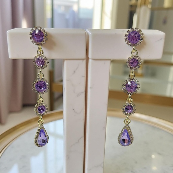 Mauve Purple Rhinestone Water-drop Earrings - Picture 1 of 3